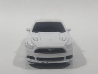 Maisto 2015 Ford Mustang GT White Die Cast Toy Car Vehicle