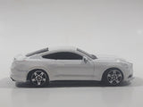 Maisto 2015 Ford Mustang GT White Die Cast Toy Car Vehicle