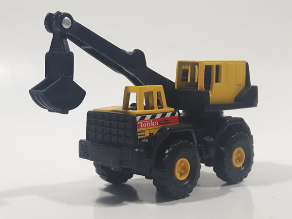 Maisto Tonka Hasbro Mighty 768 Crane Truck Yellow 1/64 Scale Die Cast Toy Car Construction Vehicle