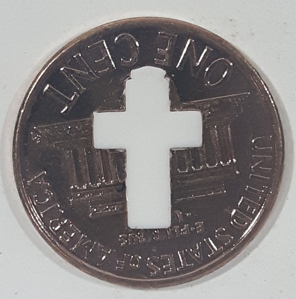 1998 United States of America One Cent In God We Trust Liberty Copper Metal Coin White Plastic Crucifix Cross