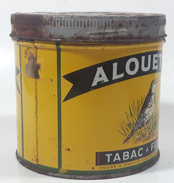 alouette smoke a cigarette (song) Put Out Cigarette, Stock Footage