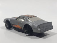 Vintage 1978 Hot Wheels Scorchers Camaro Z-28 Silver Pull Back Friction Motorized Die Cast Toy Car Vehicle