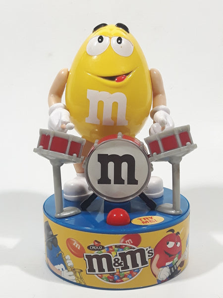 2016 M&Ms Rock Stars Yellow Character Drumming 5" Tall Plastic Toy