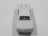 2005 Maisto G Ridez 1965 Buick Riviera White Die Cast Toy Car Vehicle with Rubber Wheels