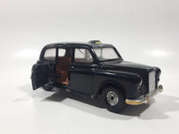 Vintage Corgi Austin London Taxi Cab Black 1/38 Scale Die Cast Toy Car Vehicle with Opening Suicide Doors