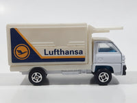 RealToy Lufthansa Airline Catering Airplane Loading Scissor Lift Container Truck White Die Cast Toy Car Vehicle