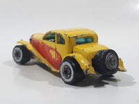 1986 Hot Wheels '37 Bugatti Yellow and Red Die Cast Toy Classic Luxury Car Vehicle