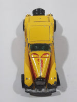1986 Hot Wheels '37 Bugatti Yellow and Red Die Cast Toy Classic Luxury Car Vehicle