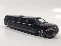 Maisto Playerz Luxury Lincoln Navigator Limousine Black 1/64 Scale Die Cast Toy Car Vehicle