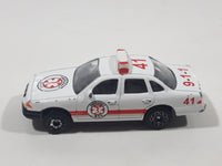 Rare Golden Wheels 1998 Crown Victoria Emergency 9-1-1 #41 White Die Cast Toy Car Vehicle