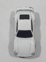 1998 Hot Wheels Figure 8 Racers Porsche 959 #2 White Die Cast Toy Race Car Vehicle