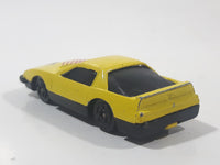 Unknown Brand 105 Yellow Die Cast Toy Car Vehicle