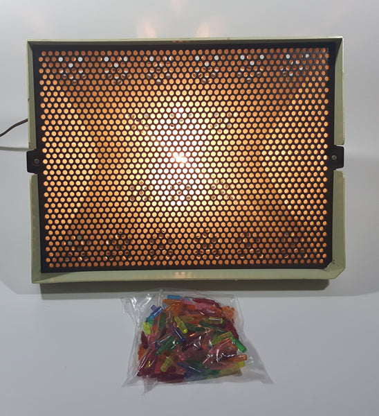 Vintage 1968 Hasbro Model No. 5455 Hassenfeld Bros. Canada Limited LR24153 110V 25W Lite Brite Toy Light Up Picture Toy with Bag of 136 Pegs